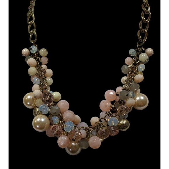 Retro Coquette Glam Pastel Beaded Cluster Necklace - Picture 4 of 6